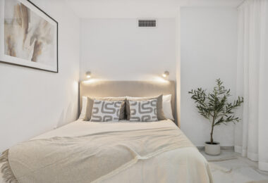 Welcome to this beautifully renovated ground floor apartment in Guadalmina Baja – Steps from the Beach and Golf!
