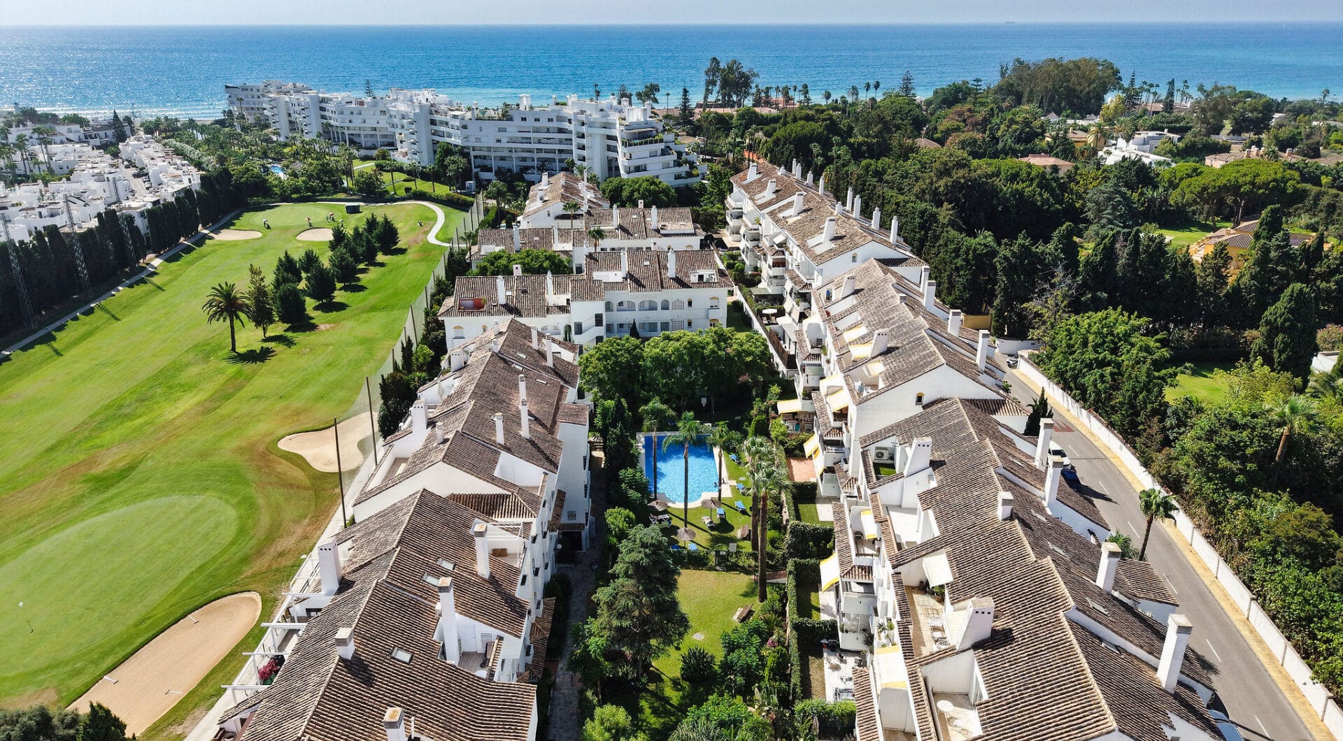 Welcome to this beautifully renovated ground floor apartment in Guadalmina Baja – Steps from the Beach and Golf!