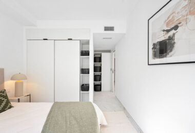 Welcome to this beautifully renovated ground floor apartment in Guadalmina Baja – Steps from the Beach and Golf!