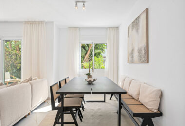 Welcome to this beautifully renovated ground floor apartment in Guadalmina Baja – Steps from the Beach and Golf!