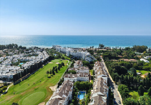 Welcome to this beautifully renovated ground floor apartment in Guadalmina Baja – Steps from the Beach and Golf!