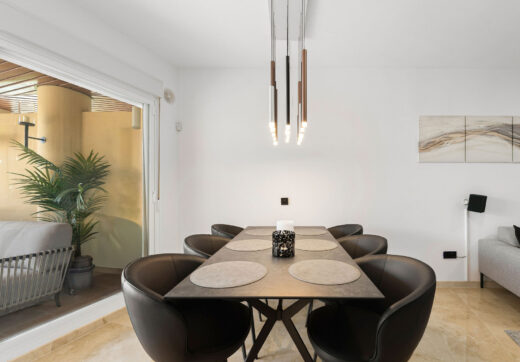 Welcome to this apartment in Torreblanca - situated just 200 meters from the beach!