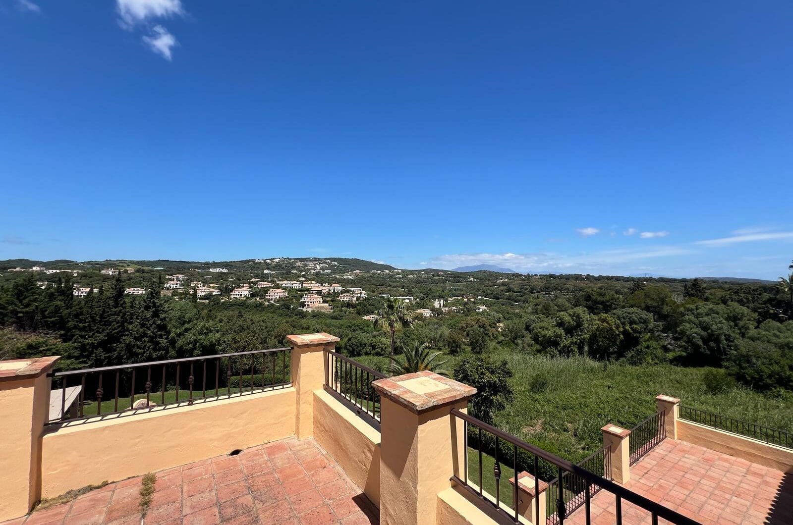 Traditional Andalusian style villa with stunning views in Sotogrande Alto