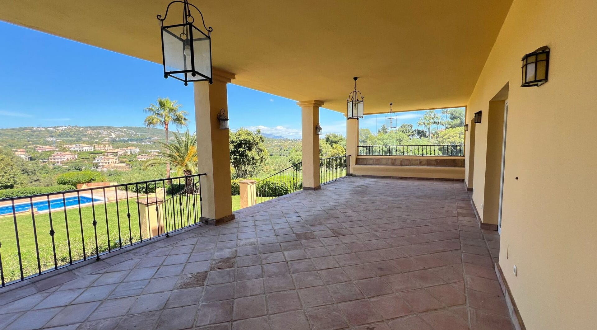 Traditional Andalusian style villa with stunning views in Sotogrande Alto