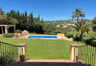 Traditional Andalusian style villa with stunning views in Sotogrande Alto