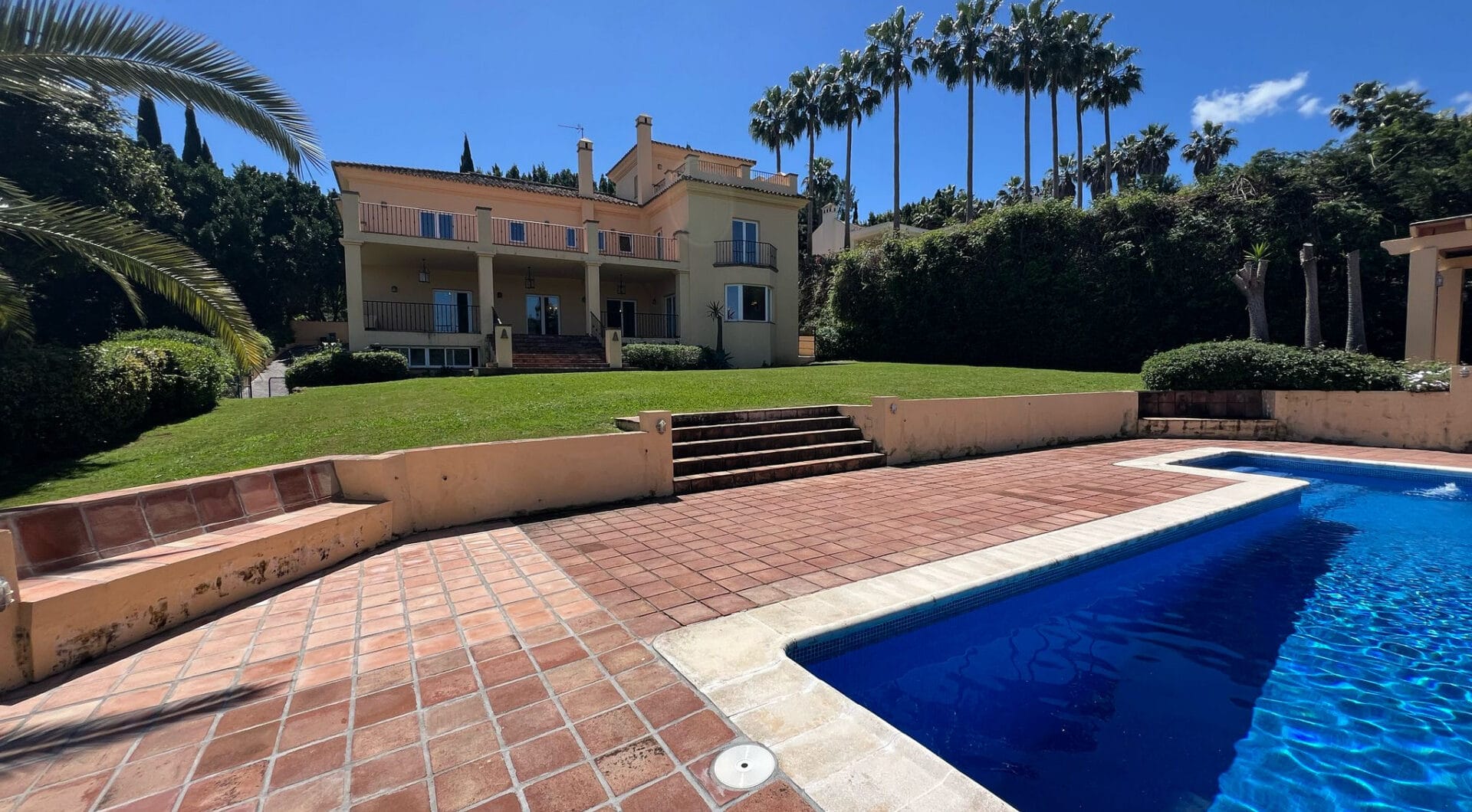 Traditional Andalusian style villa with stunning views in Sotogrande Alto