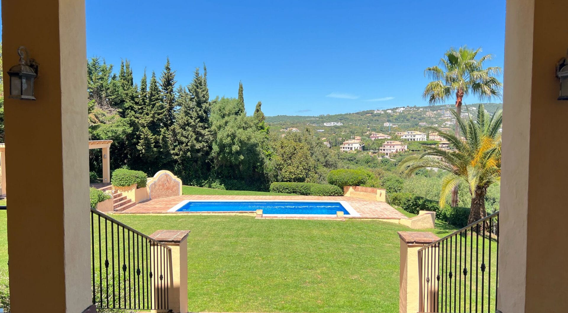 Traditional Andalusian style villa with stunning views in Sotogrande Alto