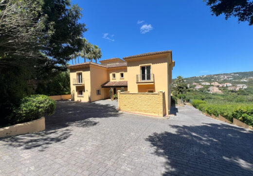Traditional Andalusian style villa with stunning views in Sotogrande Alto