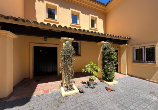 Traditional Andalusian style villa with stunning views in Sotogrande Alto