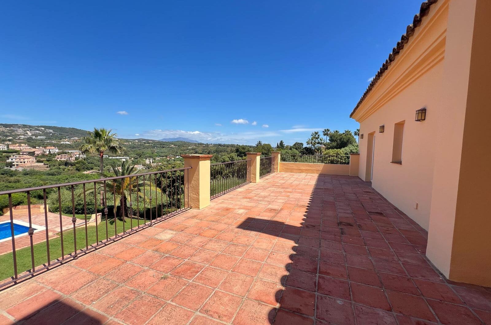 Traditional Andalusian style villa with stunning views in Sotogrande Alto
