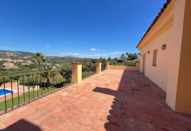 Traditional Andalusian style villa with stunning views in Sotogrande Alto