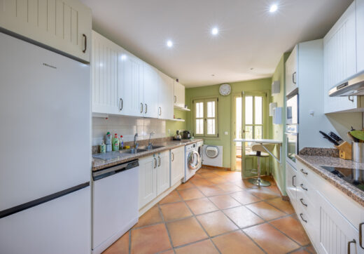 Exclusive Semi-Detached House with 4 bedrooms on the Frontline of Golf in Sotogrande – with Private Garden