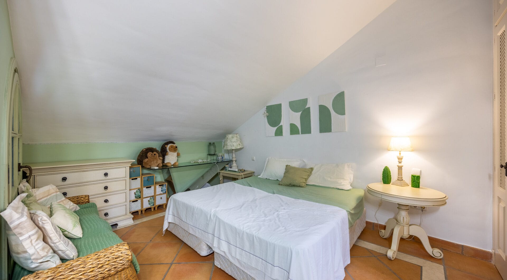 Exclusive Semi-Detached House with 4 bedrooms on the Frontline of Golf in Sotogrande – with Private Garden