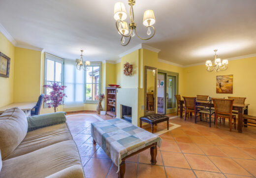 Exclusive Semi-Detached House with 4 bedrooms on the Frontline of Golf in Sotogrande – with Private Garden