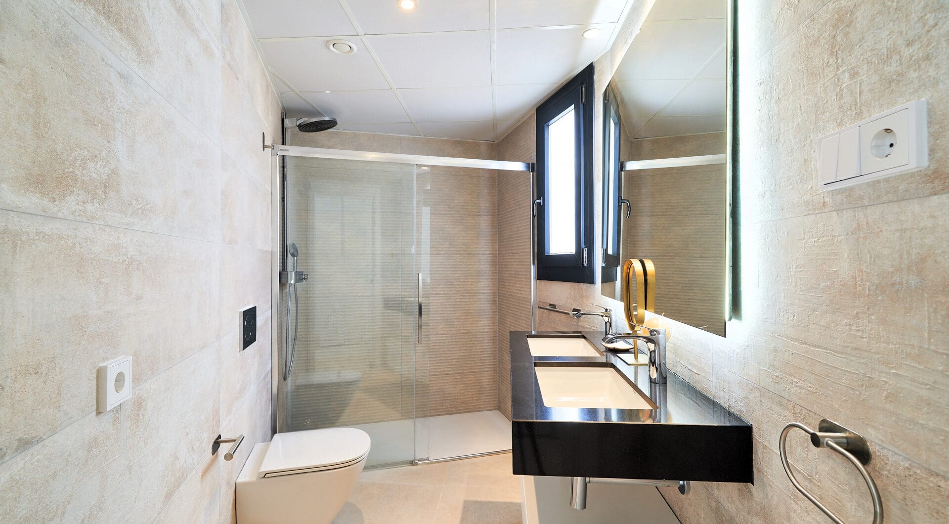 Spectacular New Development in Higuerón Beachside