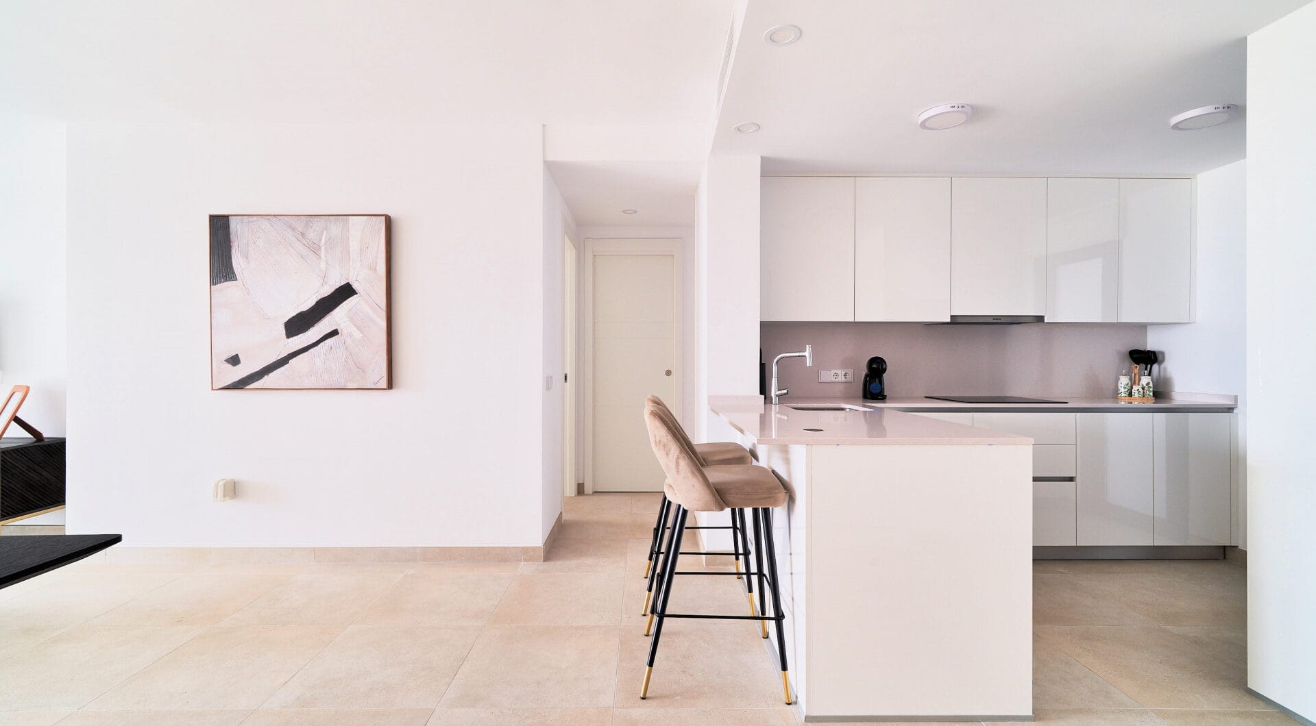 Spectacular New Development in Higuerón Beachside