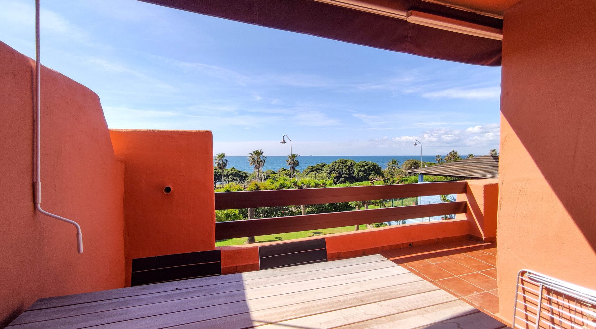 Stunning 3-bedroom beachfront apartment, Playa del Ángel