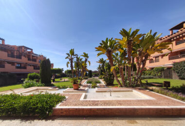 Stunning 3-bedroom beachfront apartment, Playa del Ángel