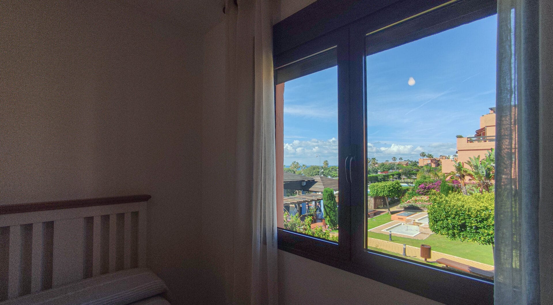 Stunning 3-bedroom beachfront apartment, Playa del Ángel