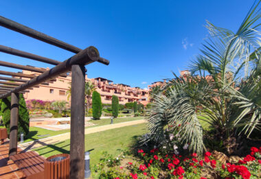 Stunning 3-bedroom beachfront apartment, Playa del Ángel