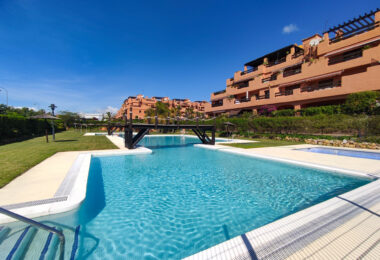 Stunning 3-bedroom beachfront apartment, Playa del Ángel