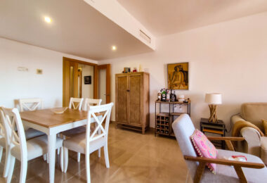 Stunning 3-bedroom beachfront apartment, Playa del Ángel