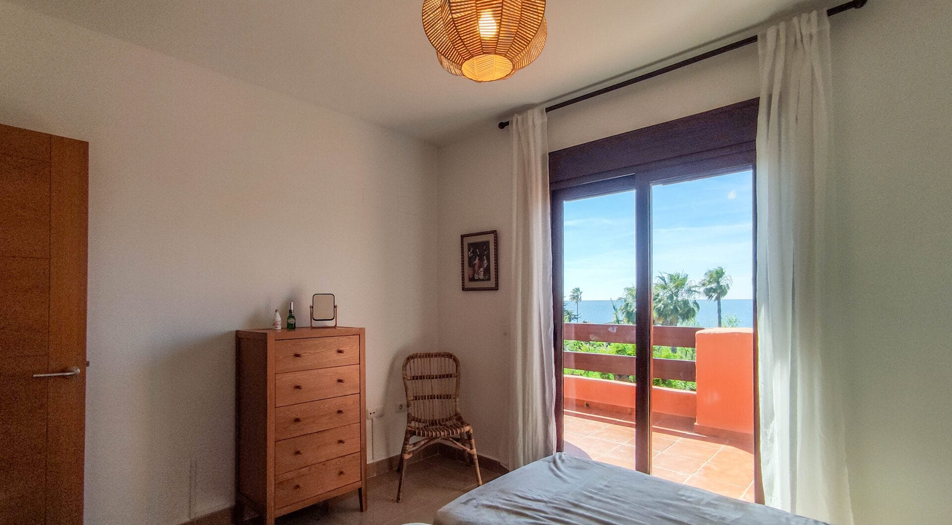 Stunning 3-bedroom beachfront apartment, Playa del Ángel