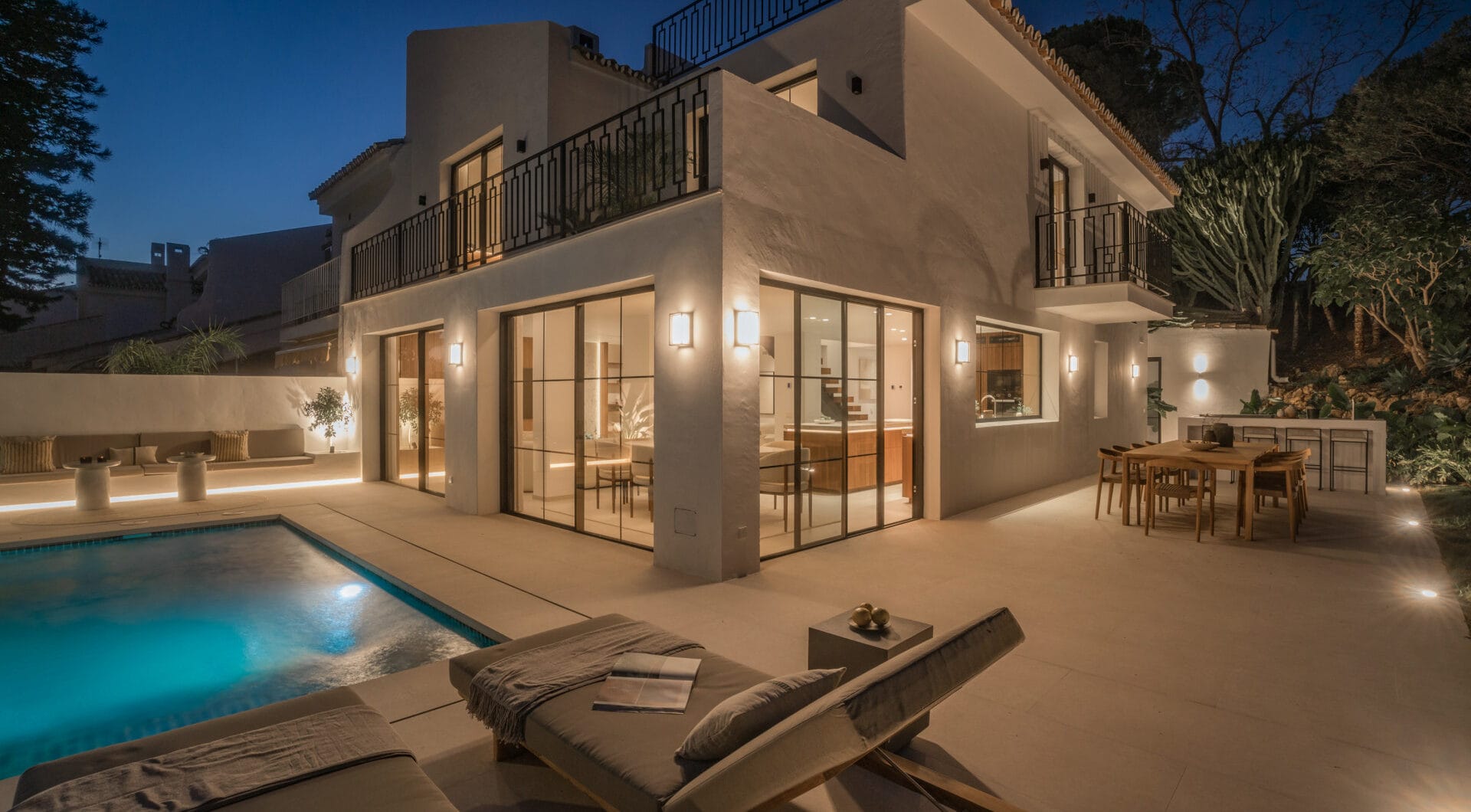 Semi-detached villa in Peñablanca, Nueva Andalucía