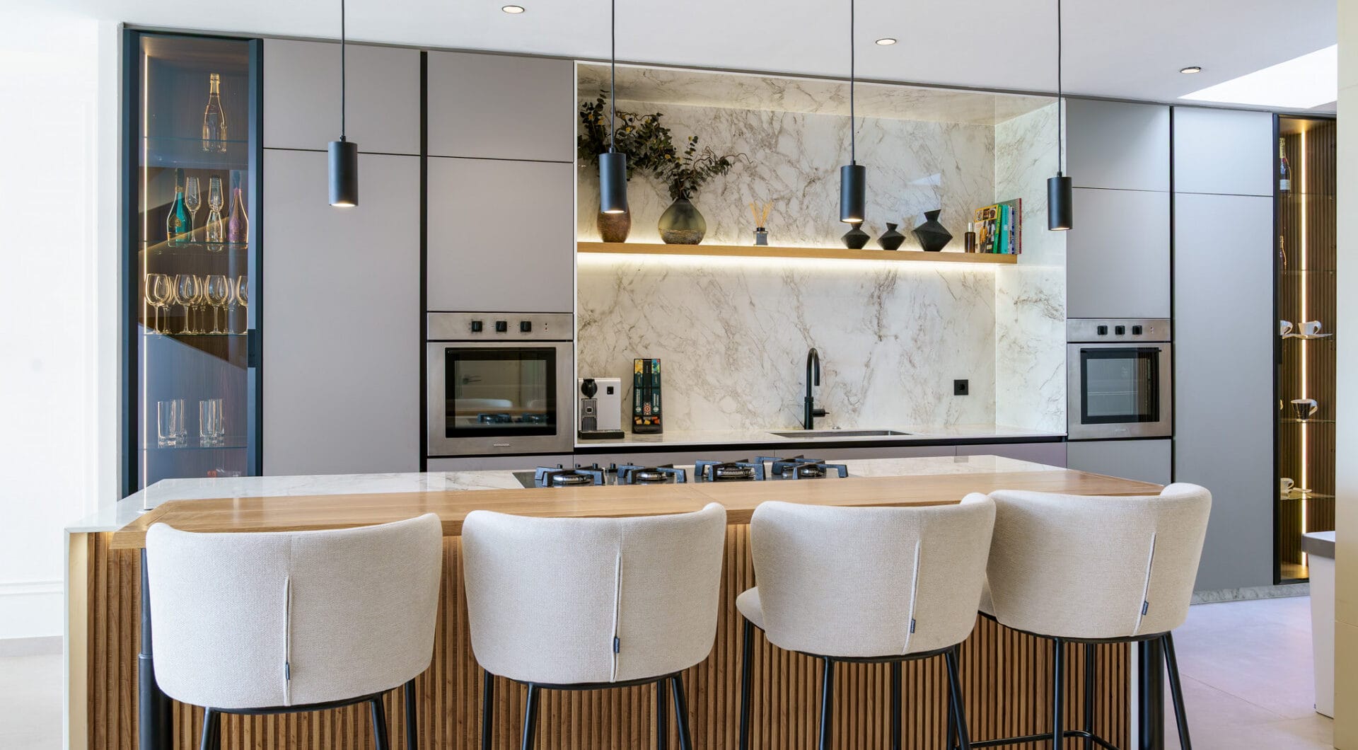 Elegant Renovated Townhouse on Frontline La Quinta Golf with Spectacular Views
