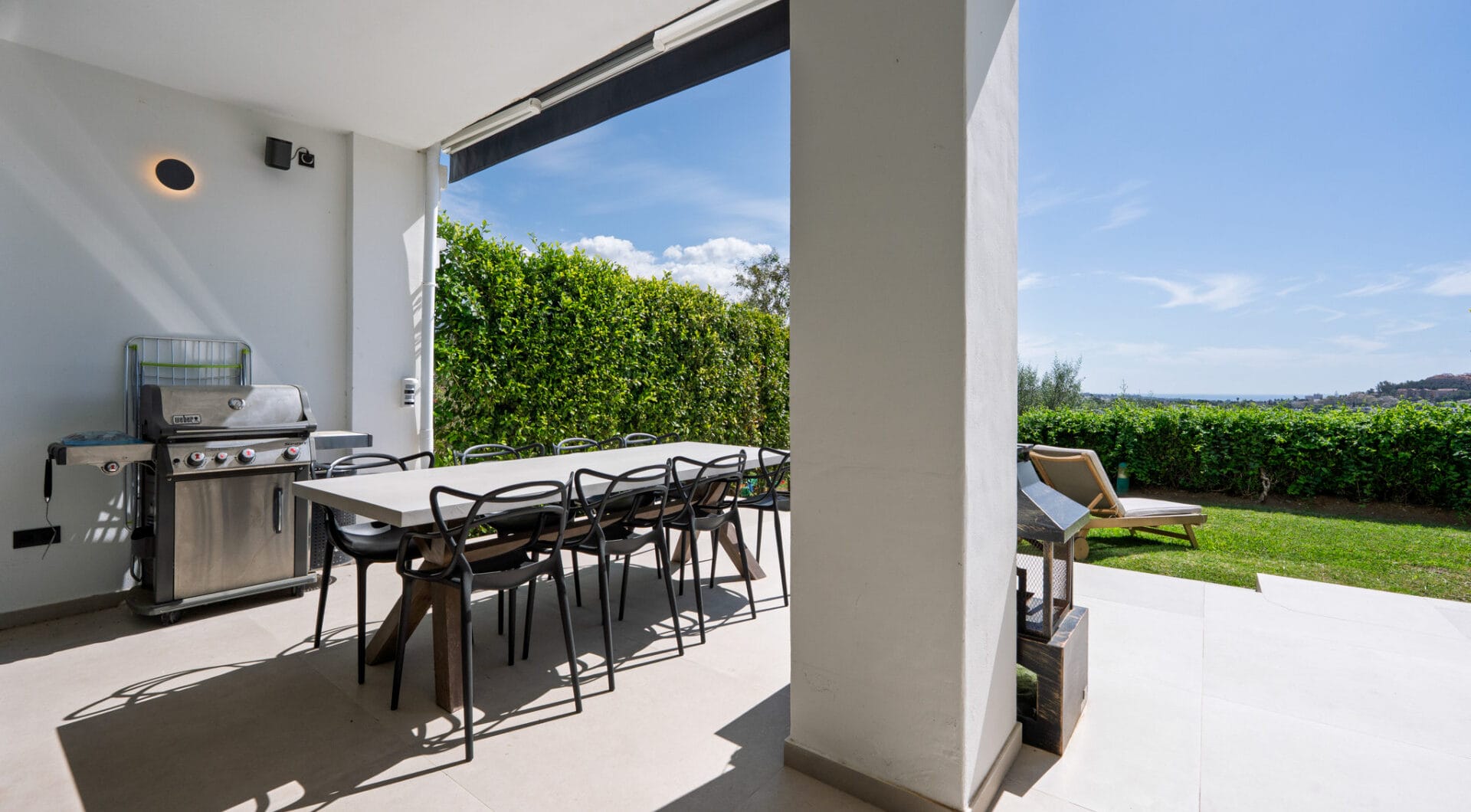 Elegant Renovated Townhouse on Frontline La Quinta Golf with Spectacular Views