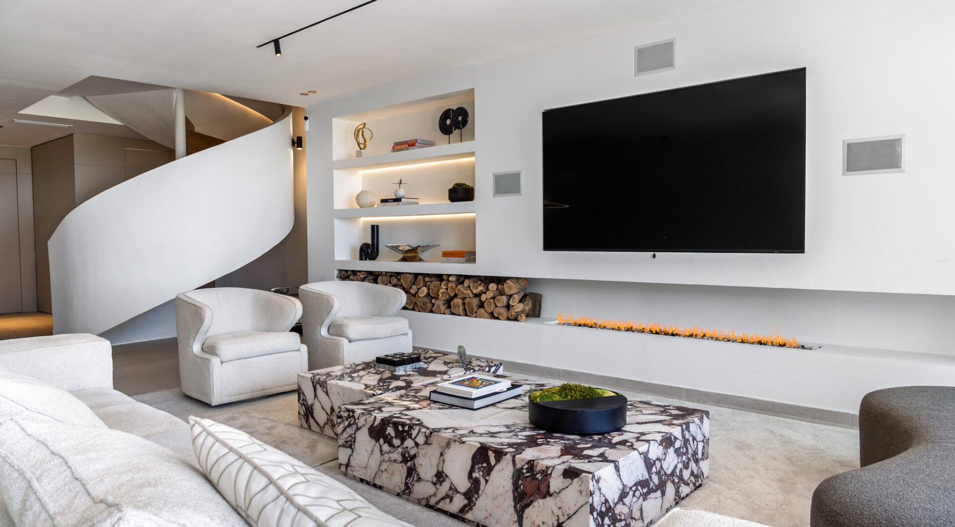 Elegant Renovated Townhouse on Frontline La Quinta Golf with Spectacular Views