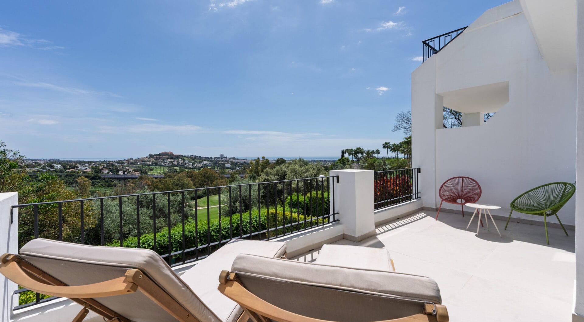 Elegant Renovated Townhouse on Frontline La Quinta Golf with Spectacular Views