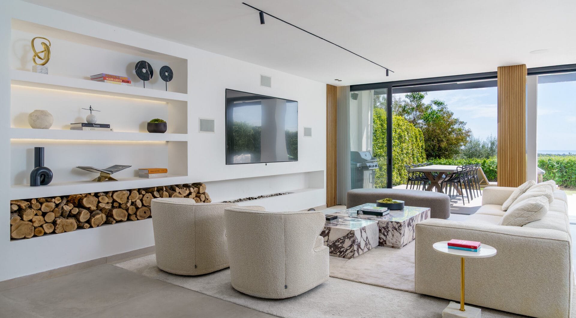 Elegant Renovated Townhouse on Frontline La Quinta Golf with Spectacular Views