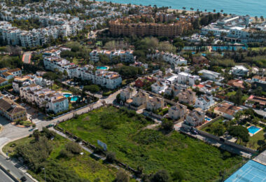 Plot in Cancelada for 10 villas