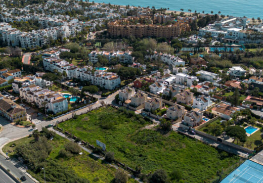 Plot in Cancelada for 10 villas