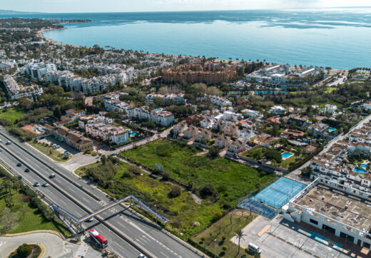 Plot in Cancelada for 10 villas