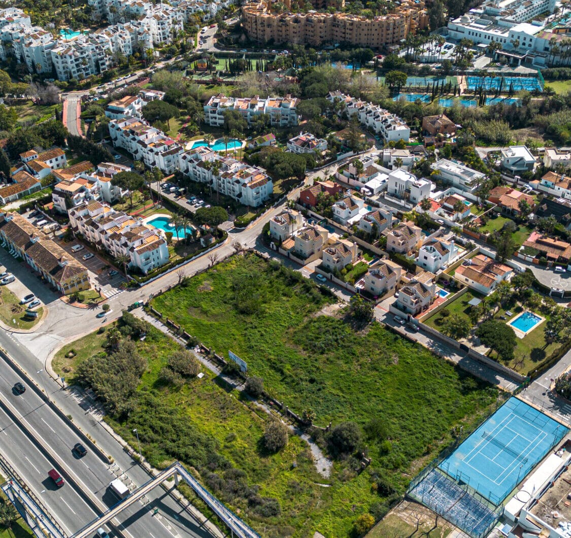 Plot in Cancelada for 10 villas
