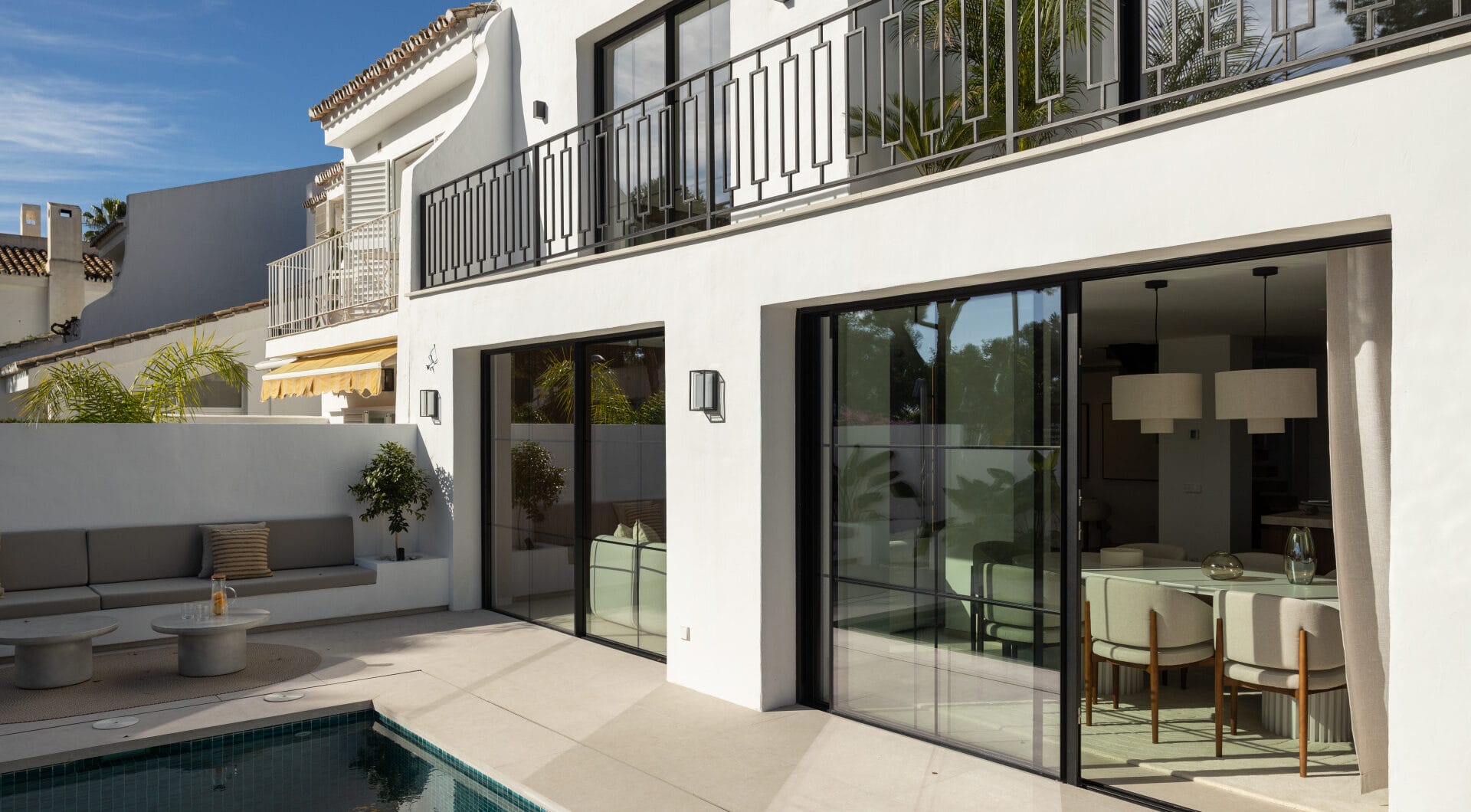 Semi-detached villa in Peñablanca, Nueva Andalucía