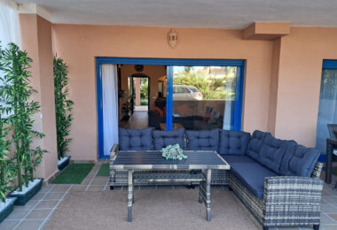 Elegant Ground Floor Apartment in Duquesa Suites, Manilva