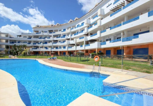 Elegant Ground Floor Apartment in Duquesa Suites, Manilva