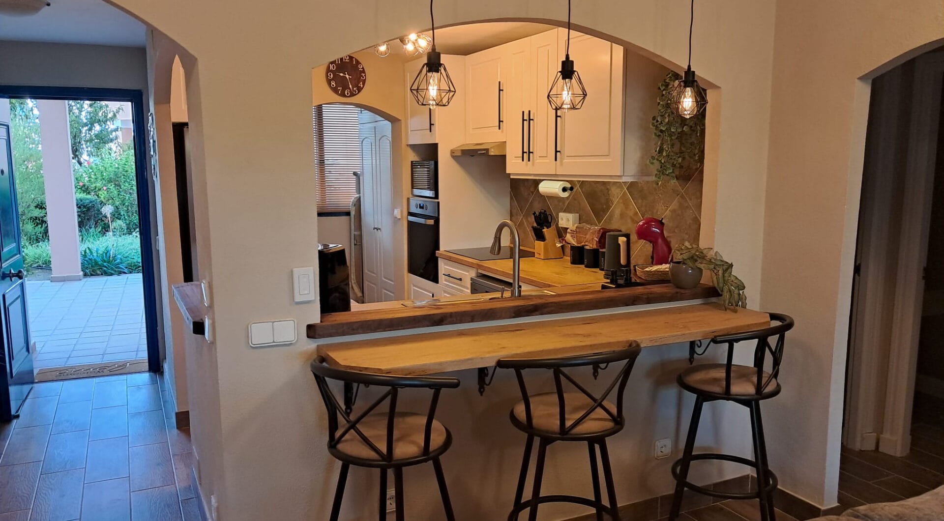 Elegant Ground Floor Apartment in Duquesa Suites, Manilva