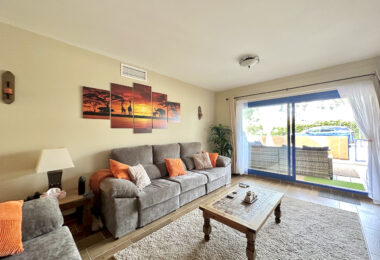 Elegant Ground Floor Apartment in Duquesa Suites, Manilva