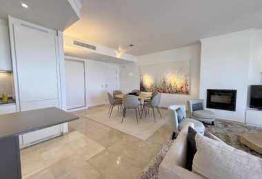 Elegant Three-Bedroom Apartment with Panoramic Views in La Mairena, Marbella East