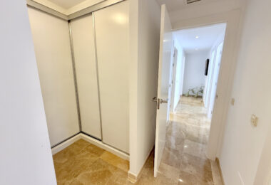 Elegant Three-Bedroom Apartment with Panoramic Views in La Mairena, Marbella East