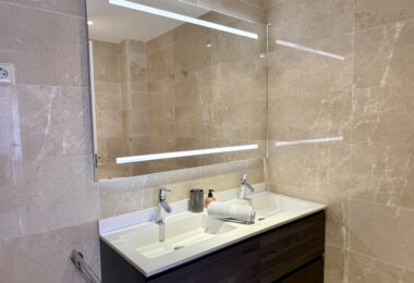 Elegant Three-Bedroom Apartment with Panoramic Views in La Mairena, Marbella East