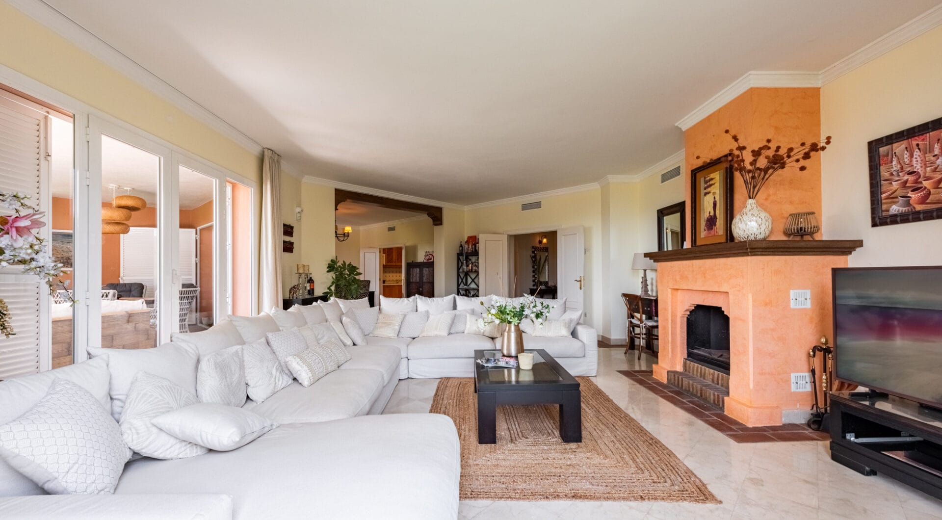 Unique Frontline Beach Villa in La Perla de la Bahía, Casares