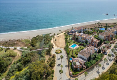 Unique Frontline Beach Villa in La Perla de la Bahía, Casares