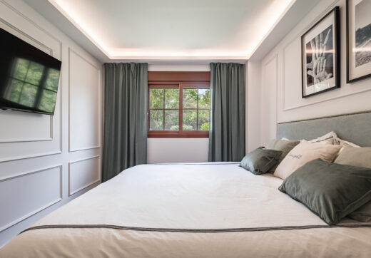 Fully renovated garden apartment in Gazules del Sol, a gated complex close to amenities in Benahavís