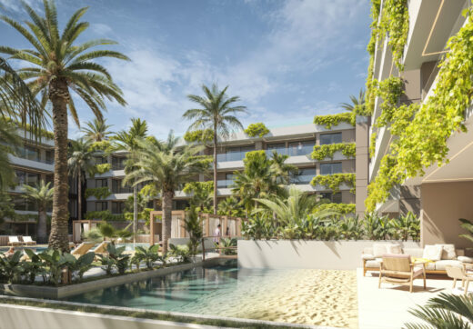 Lives a unique lifestyle by the sea in Marbella West