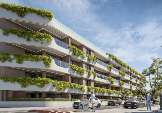 Lives a unique lifestyle by the sea in Marbella West